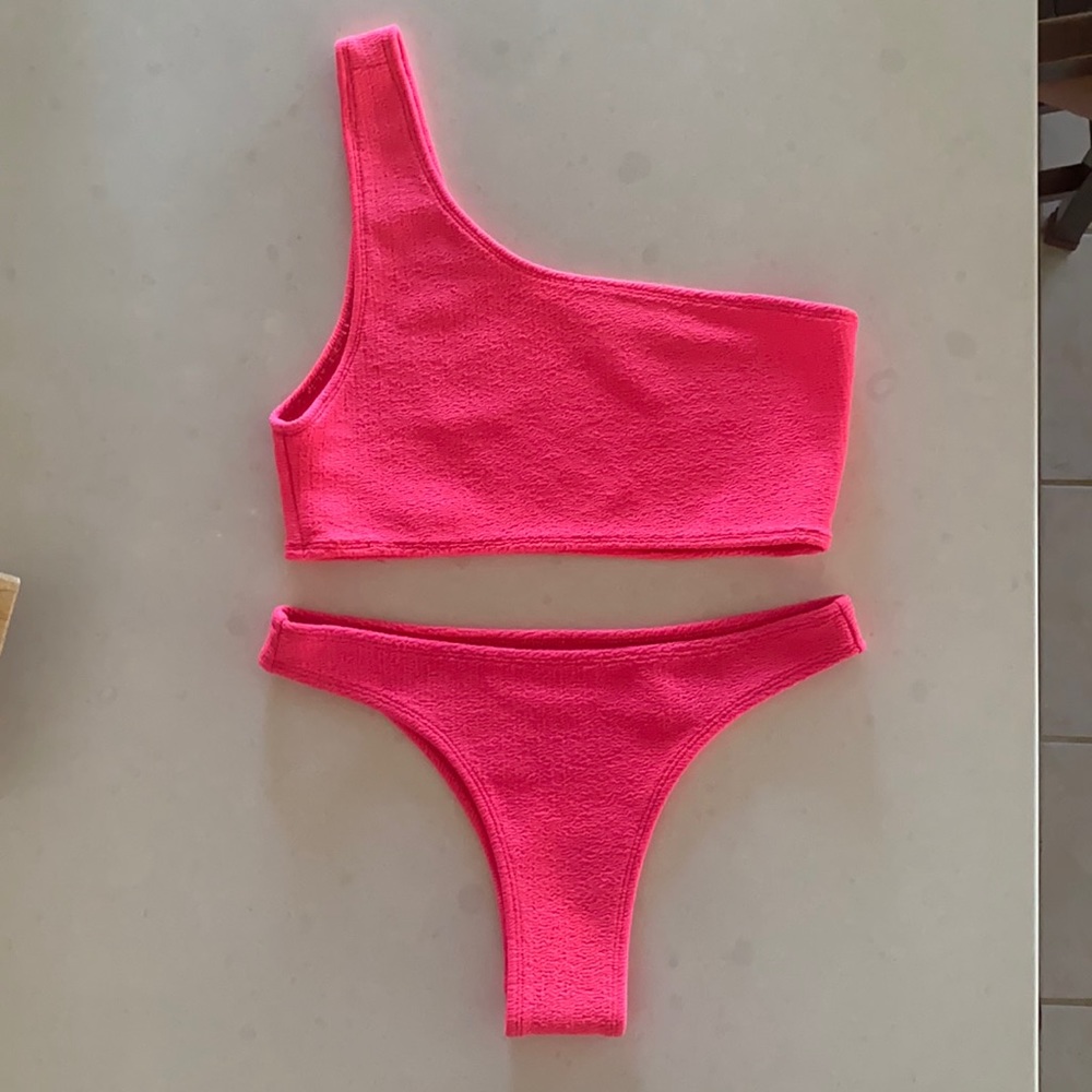 Mikoh Swim Kai Scrunch top w/ Rangiroa scrunch bottom